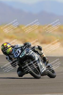 media/Oct-08-2022-SoCal Trackdays (Sat) [[1fc3beec89]]/Turn 16 (125pm)/